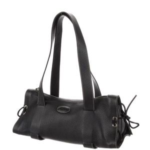 TOD’S Grained Leather Shoulder Bag. Black.